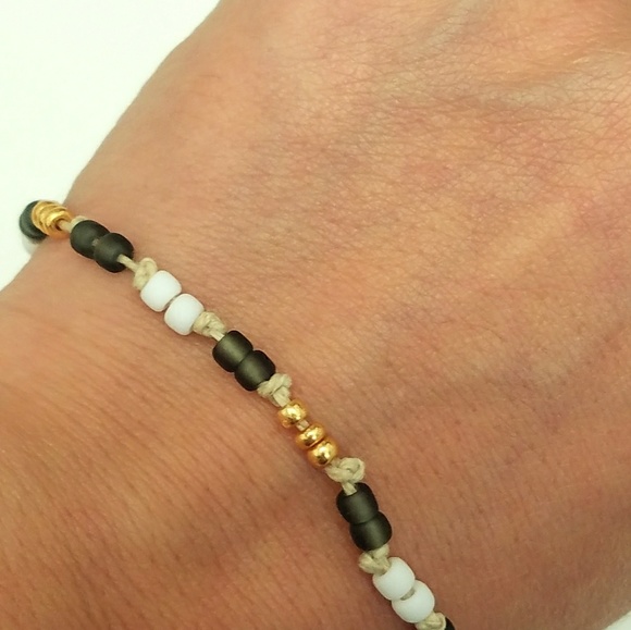 Gray white gold bracelet - Picture 4 of 4